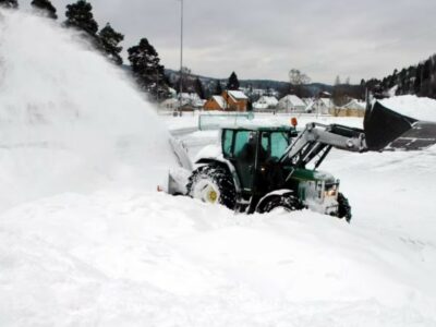 Snøbrøyting / strøing